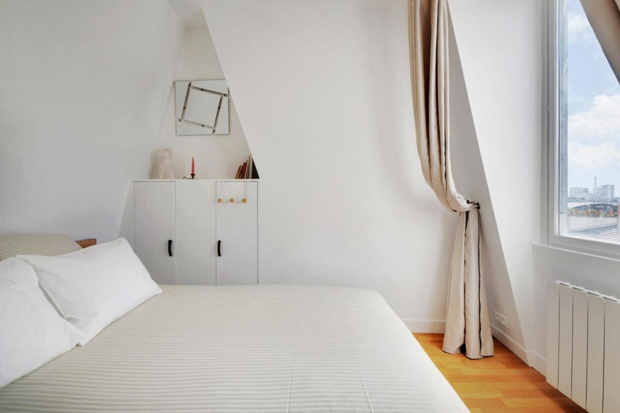 Tour Effeil - Ecole Militaire - Invalides Apartment Париж Екстериор снимка